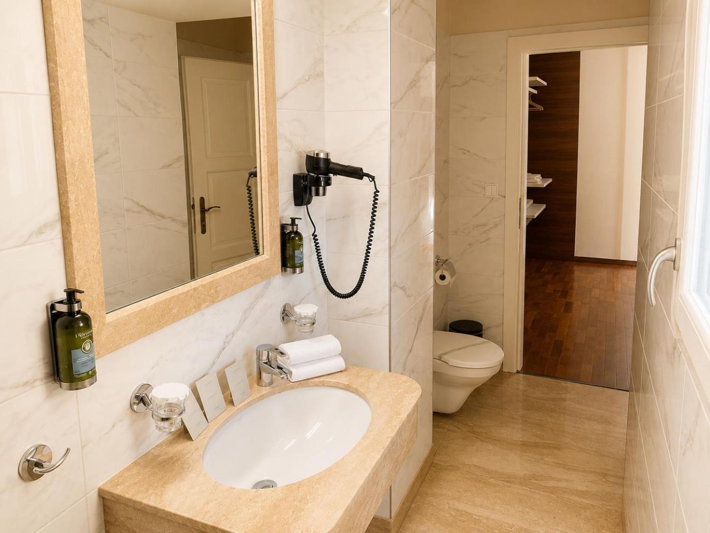 Executive Triple Room